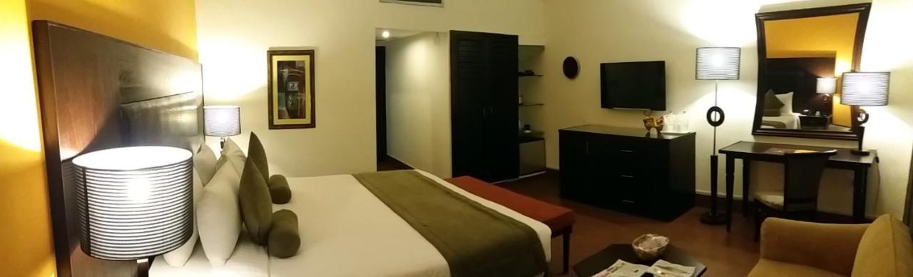 Smart Hotel Lahore Exterior photo