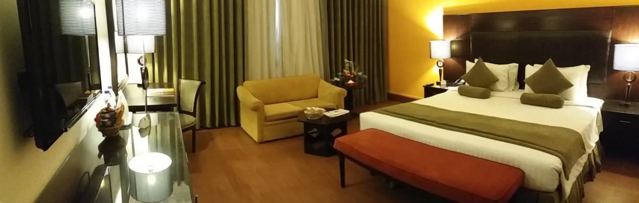 Smart Hotel Lahore Exterior photo