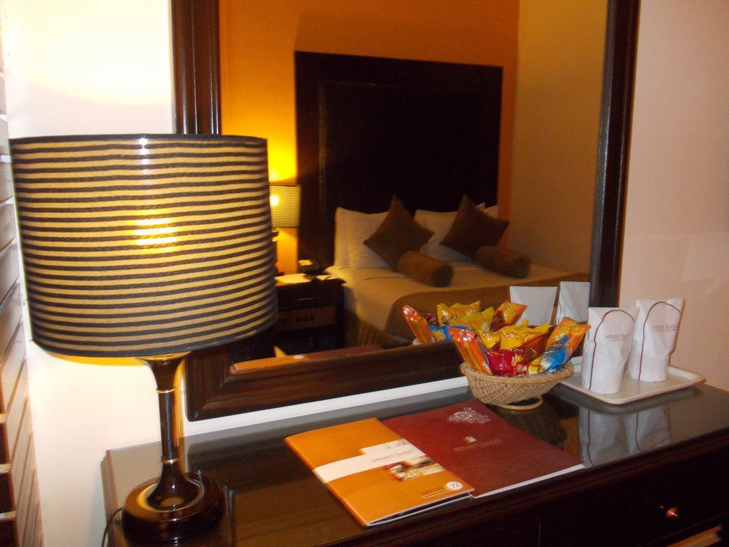 Smart Hotel Lahore Room photo