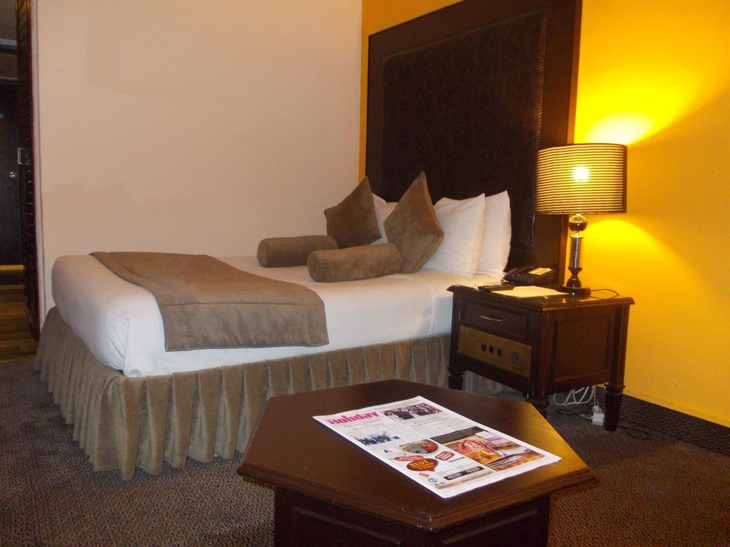 Smart Hotel Lahore Room photo