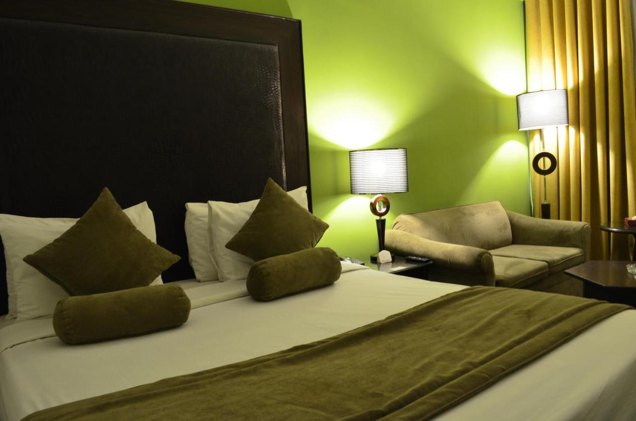 Smart Hotel Lahore Exterior photo