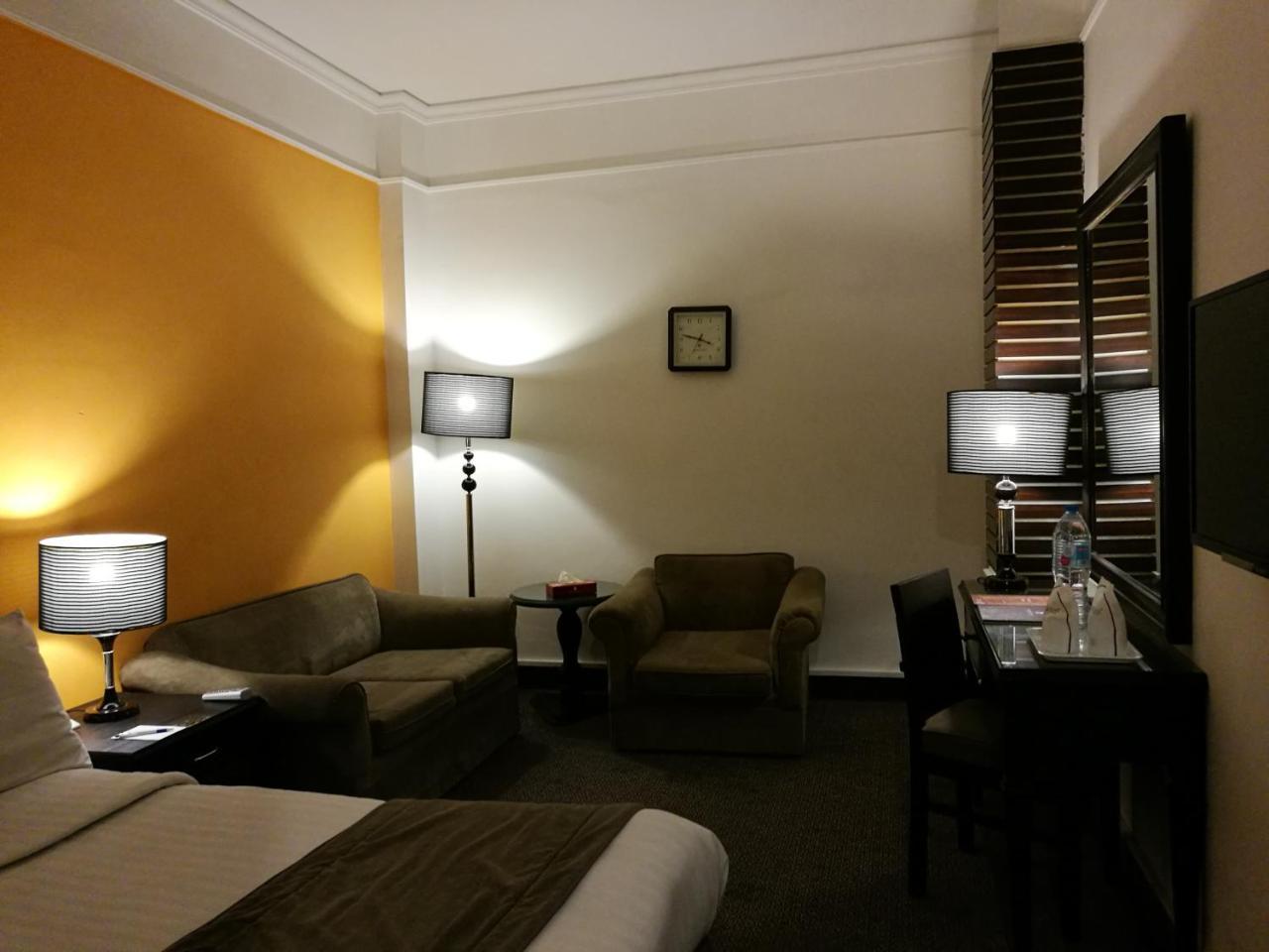 Smart Hotel Lahore Exterior photo