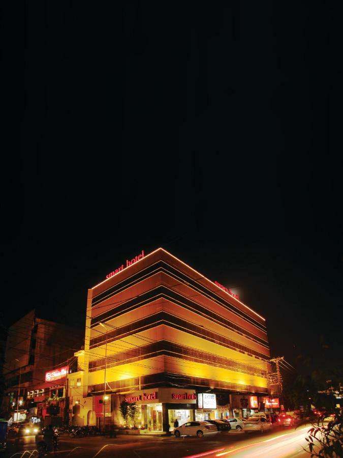 Smart Hotel Lahore Exterior photo