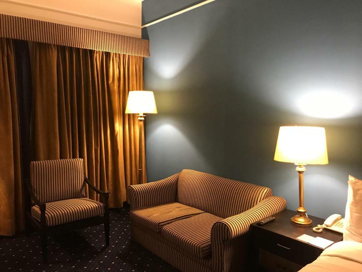 Smart Hotel Lahore Exterior photo